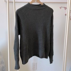 Women’s A&F sweater